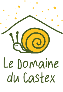 Logo Le Domaine du Castex: un escargot jaune abrité sous un toit vert stylisé, surmonté d'un ciel étoilé. Texte vert manuscrit: Le Domaine du Castex.